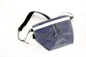 Grey x White Zip / KHAMPA LA PACK mini