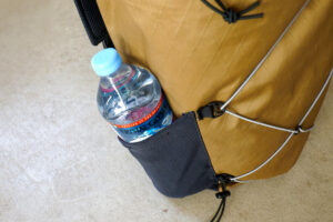 SOLITARY PACKへのボトル装着例